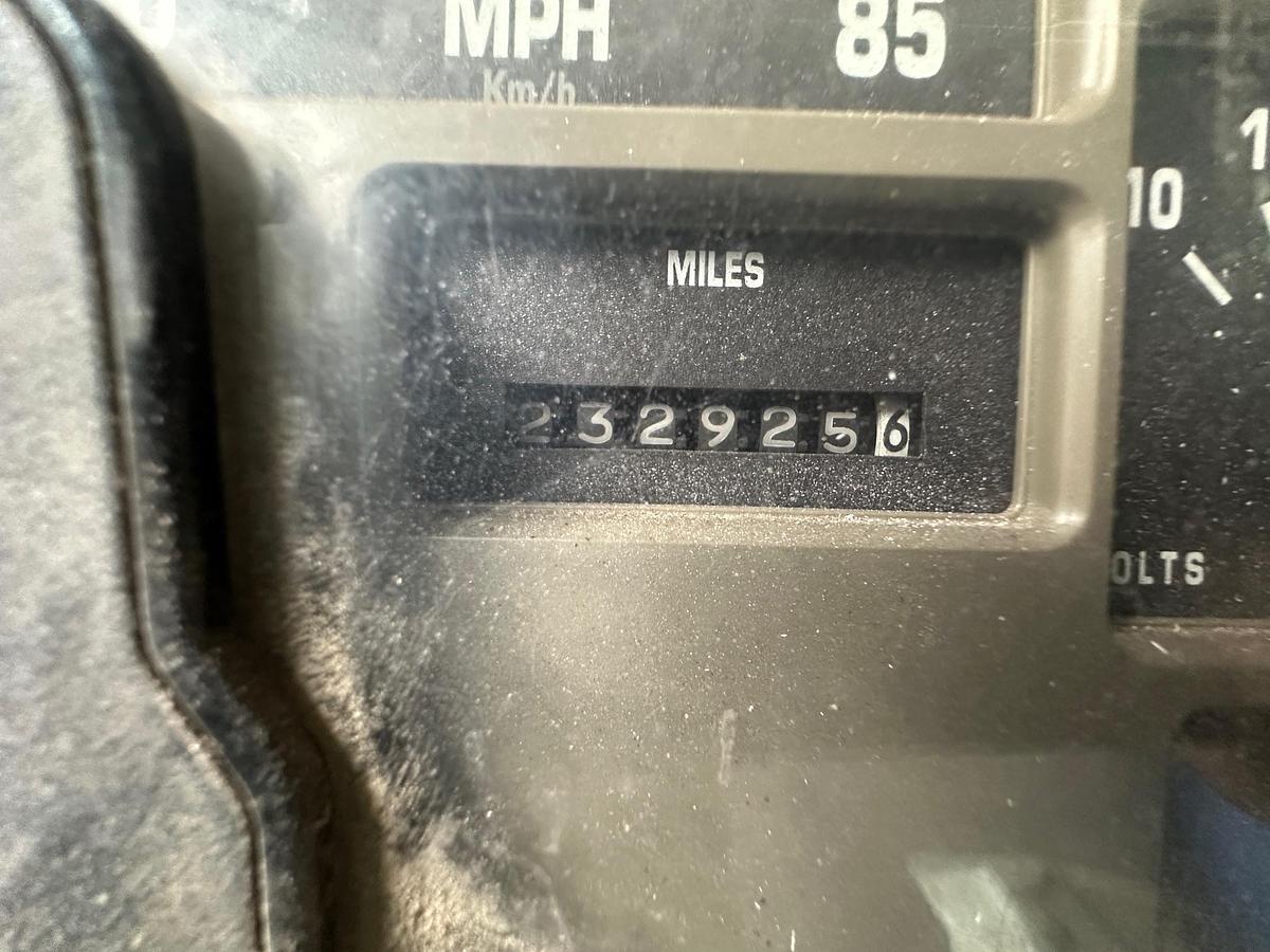 Used 2001 INTERNATIONAL 4700 Service Truck