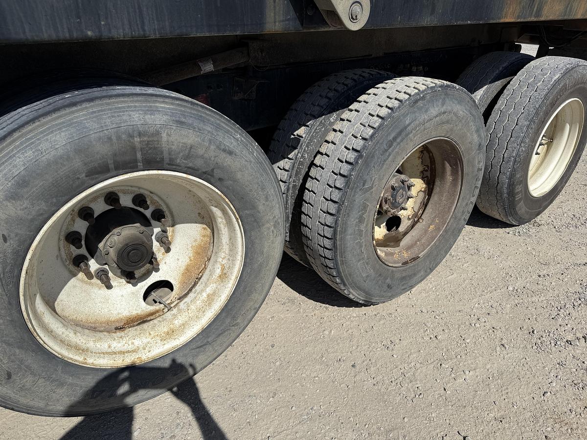 Used 2016 VOLVO VHDNC64RN