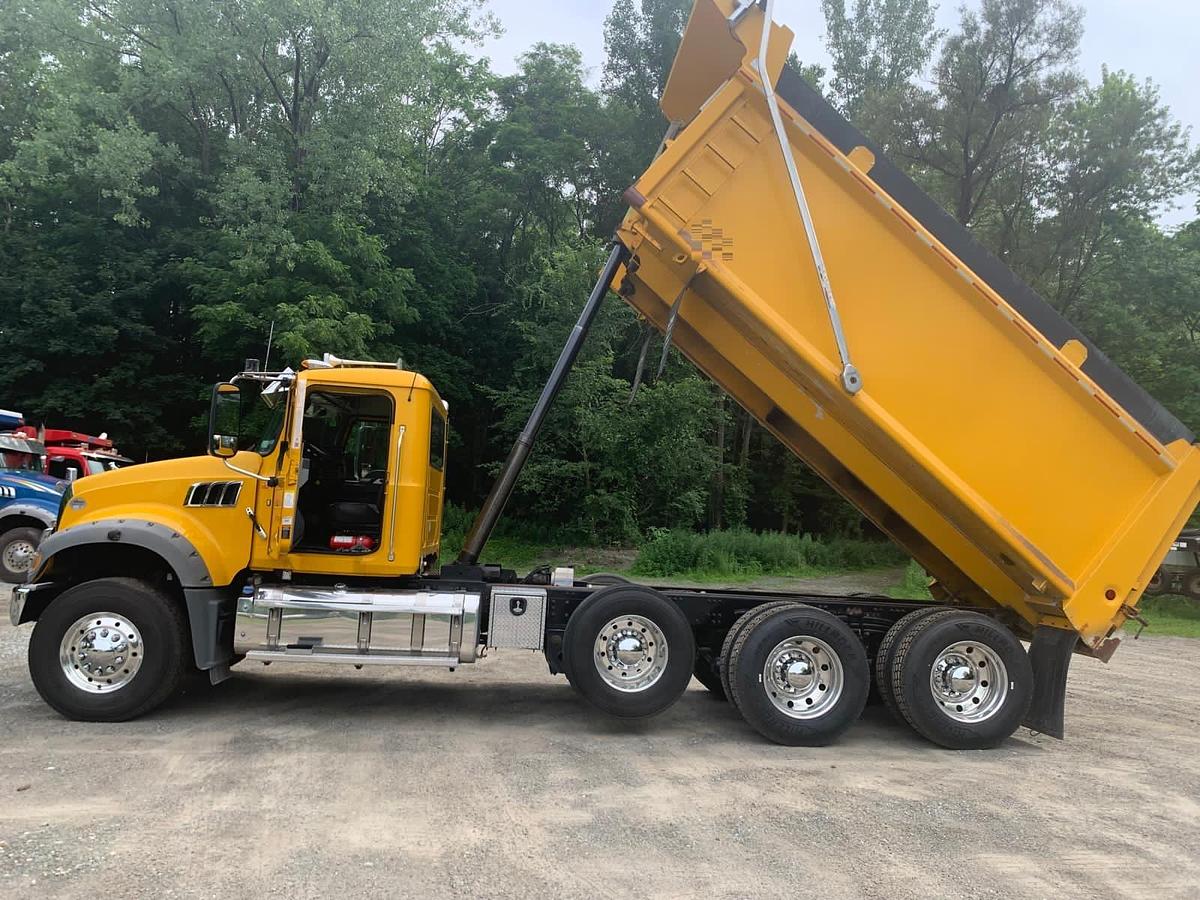 Used 2021 MACK Granite
