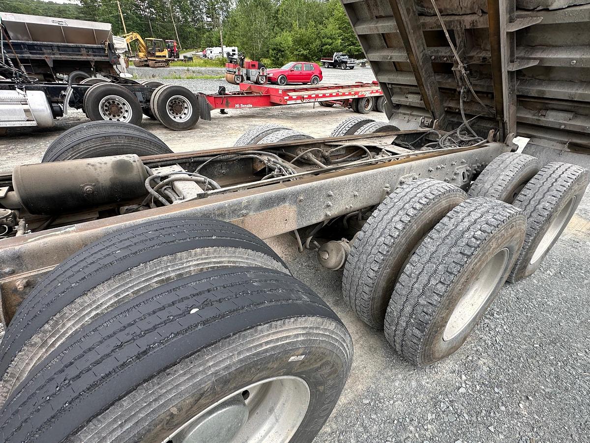 Used 1998 FORD 9500