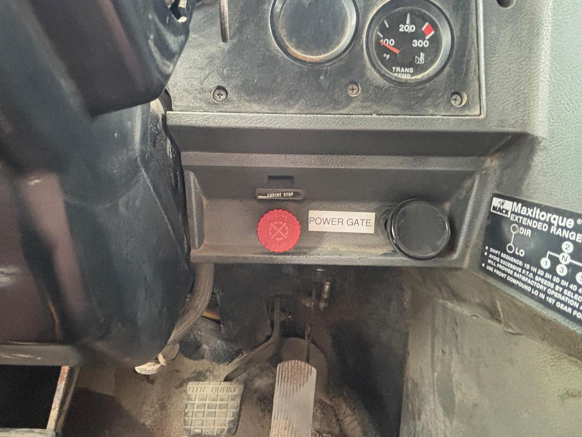 Used 1995 MACK CL713