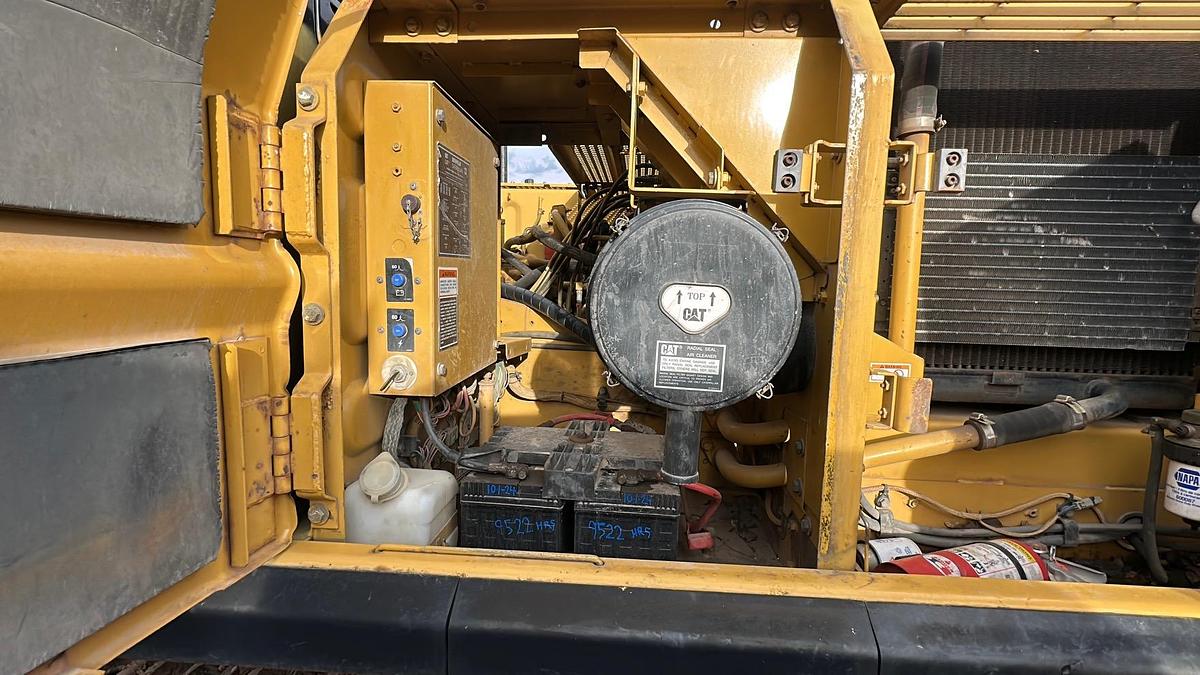 Used 1999 CATERPILLAR 320B L