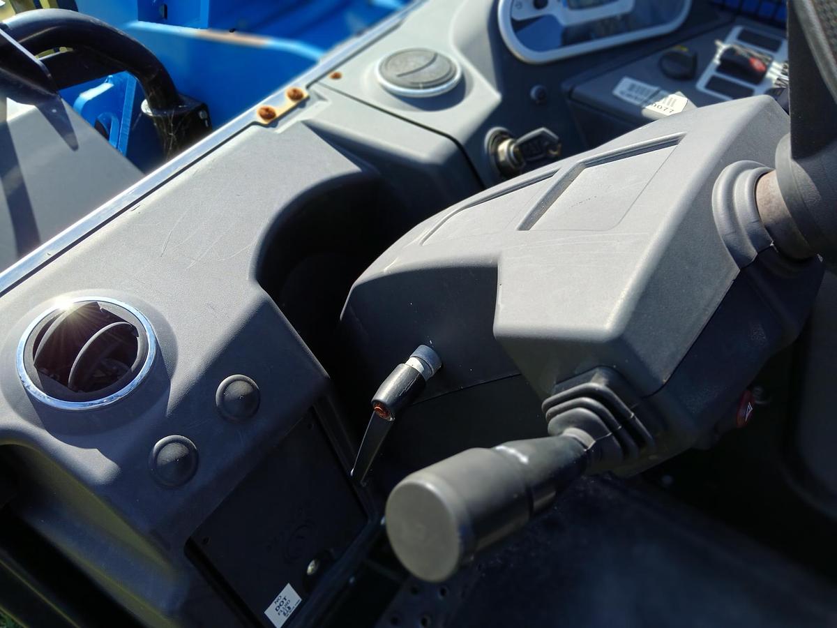 Used 2023 GENIE GTH 5519