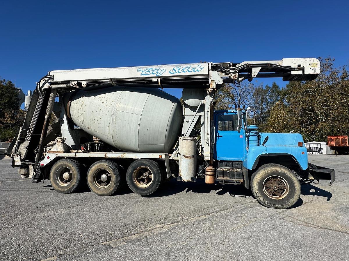 Used 2003 MACK DM690S