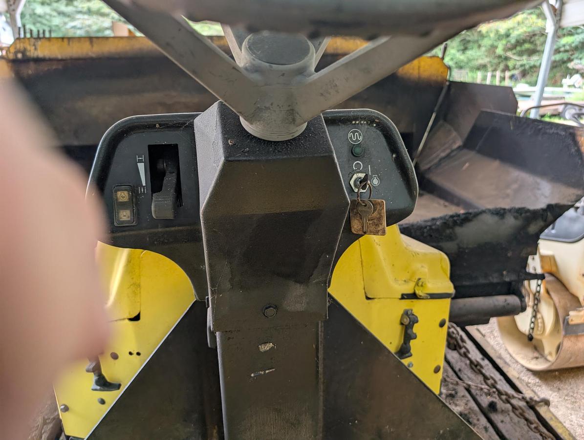 Used 2002 PUCKETT MFG 560