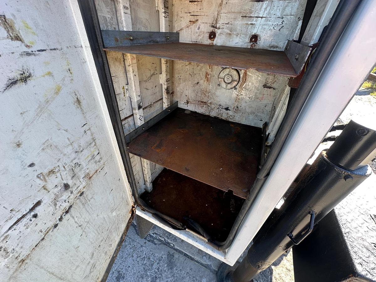 Used 2010 INTERNATIONAL 4300 Service Truck