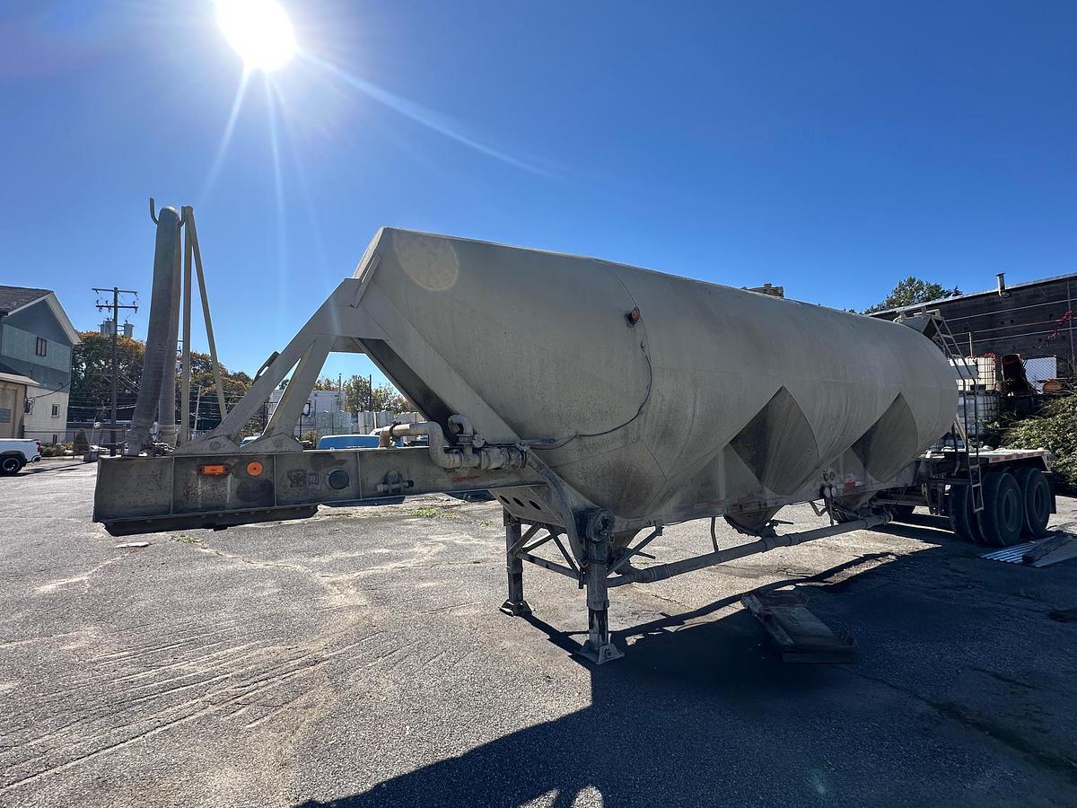 Used 1969 FRUEHAUF Bulk Tanker