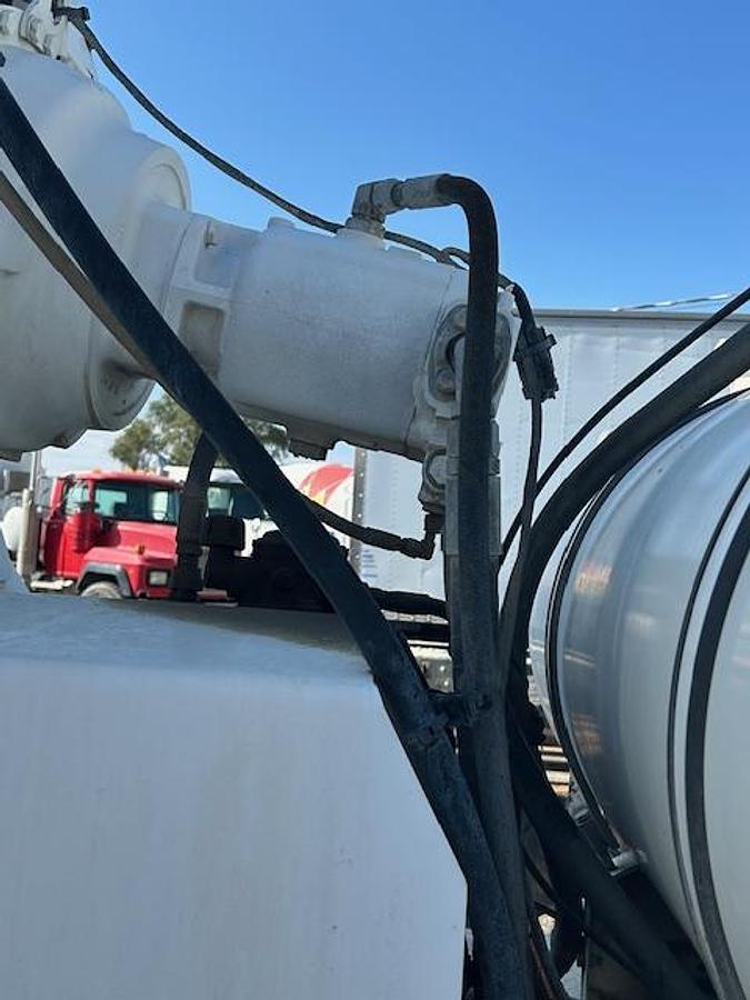 Used 2016 MACK GU700