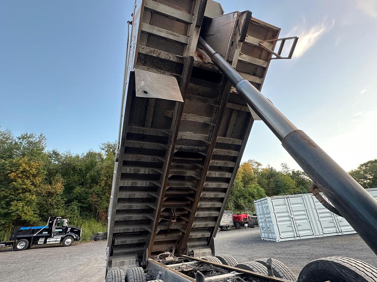 Used 2019 PETERBILT 389L