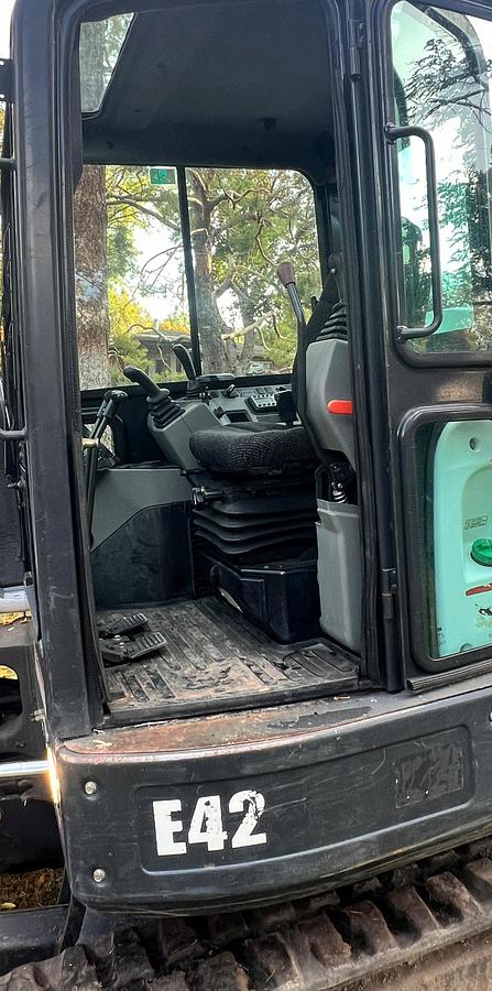 Used 2015 BOBCAT e42