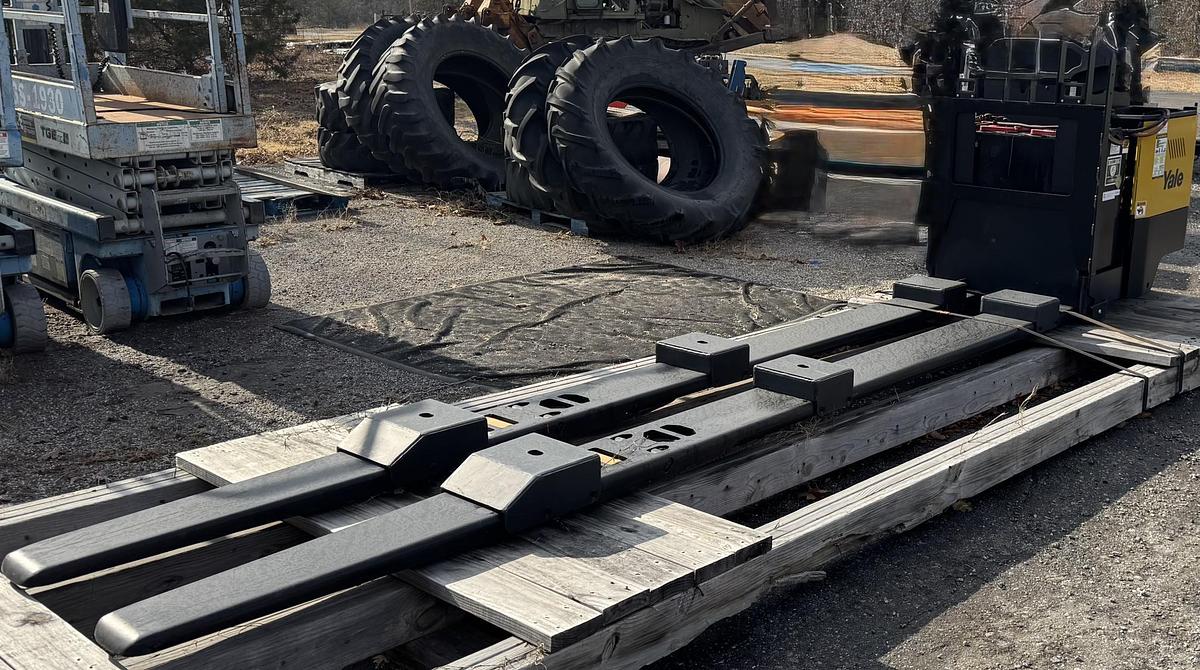 Used 2016 YALE Lift Truck Model