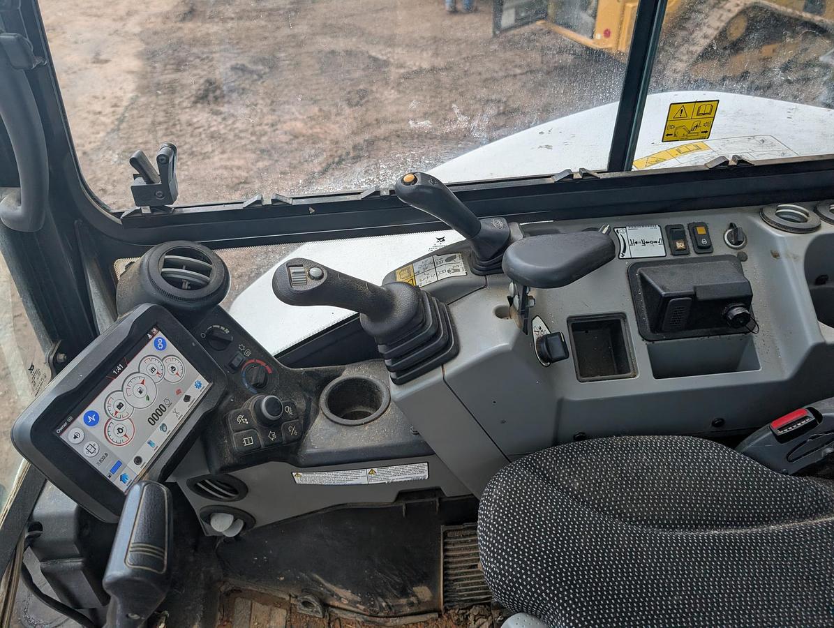 Used 2023 BOBCAT E 42 R2