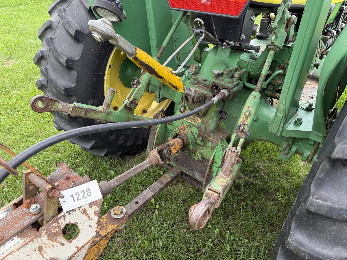 Used 1975 JOHN DEERE 1530