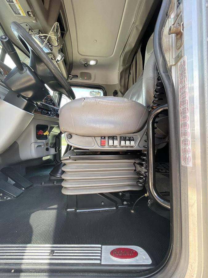 Used 2008 PETERBILT 388