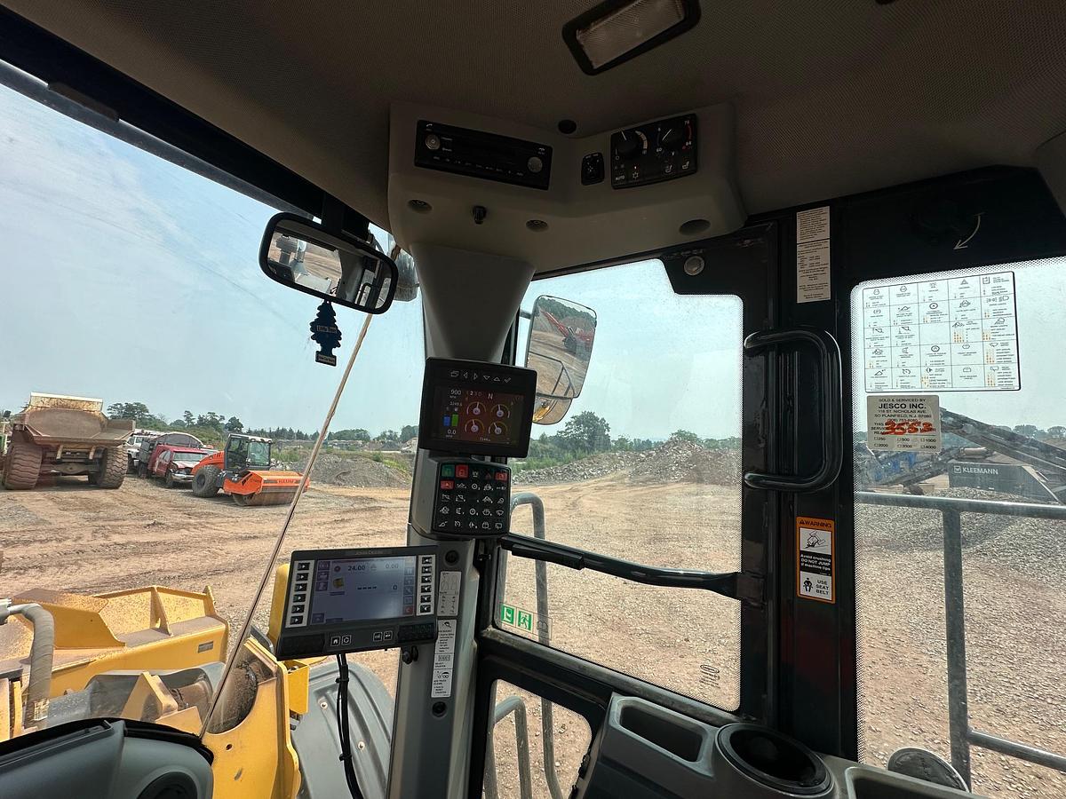 Used 2023 DEERE 744P