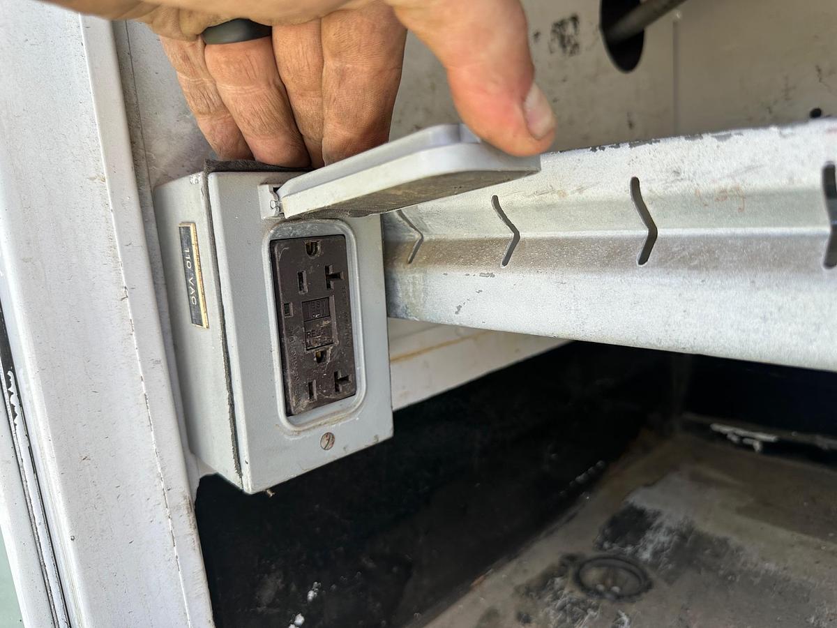 Used 2006 FORD F450 Service Truck