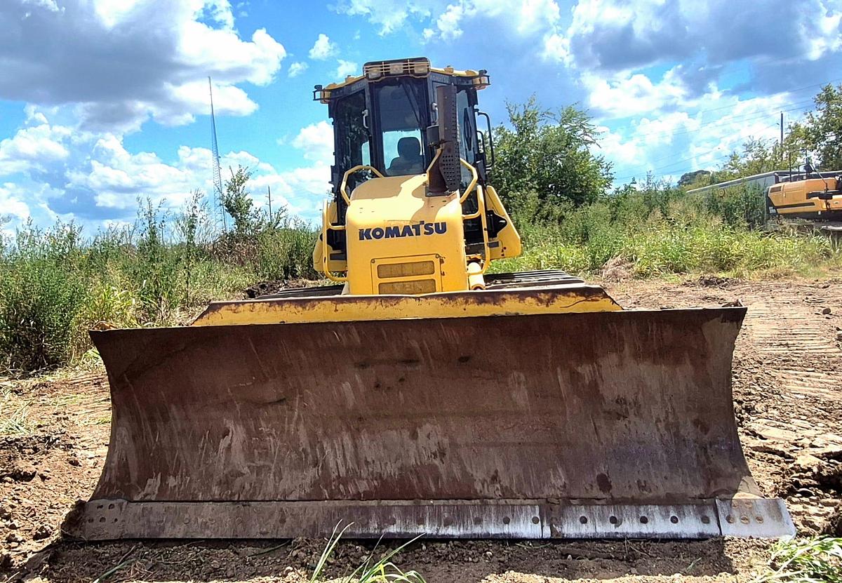 Used 2016 KOMATSU D61PX-24