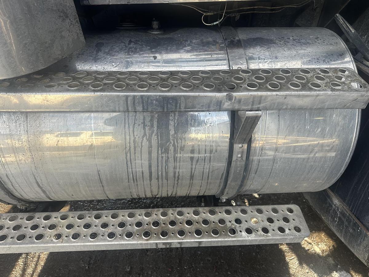 Used 2006 KENWORTH T800