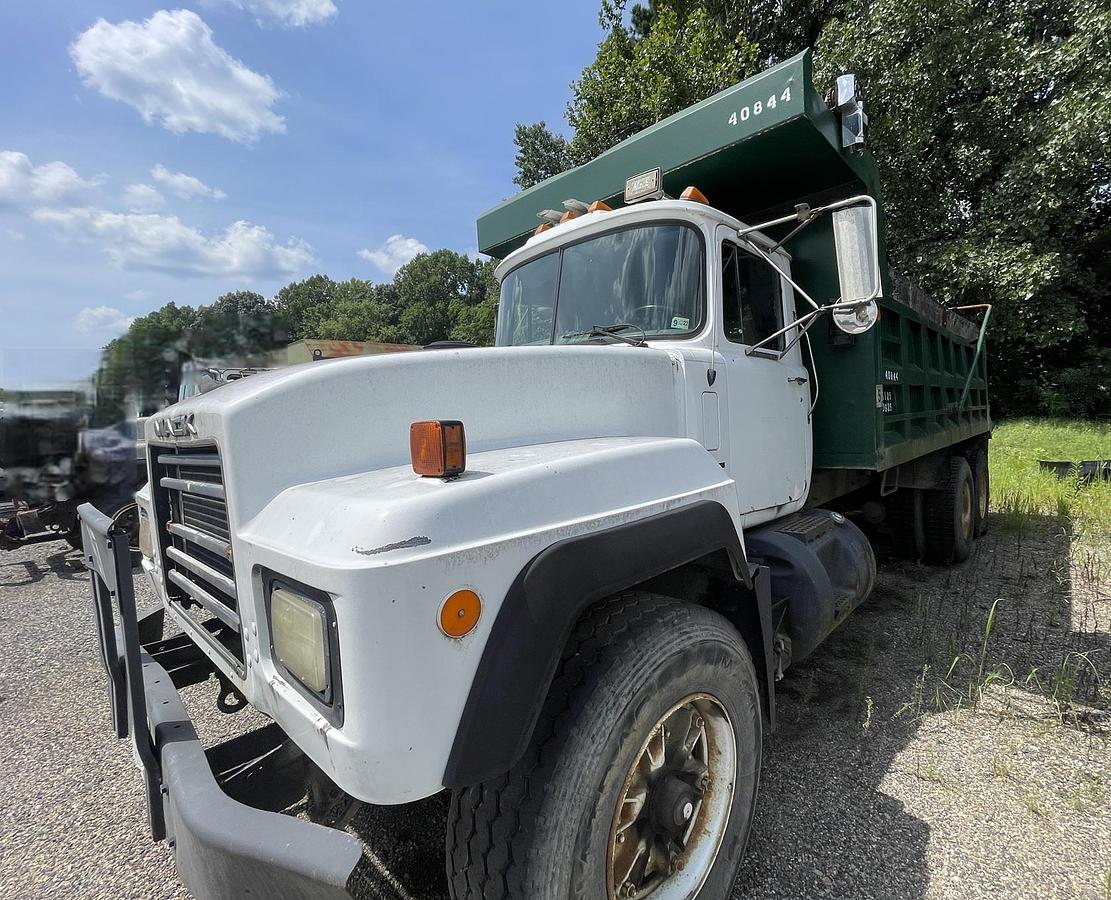 Used 1993 MACK RD 690S