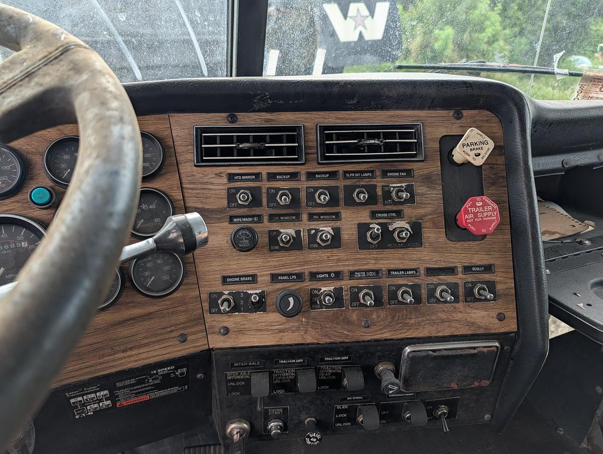 Used 1995 WESTERN STAR 4900