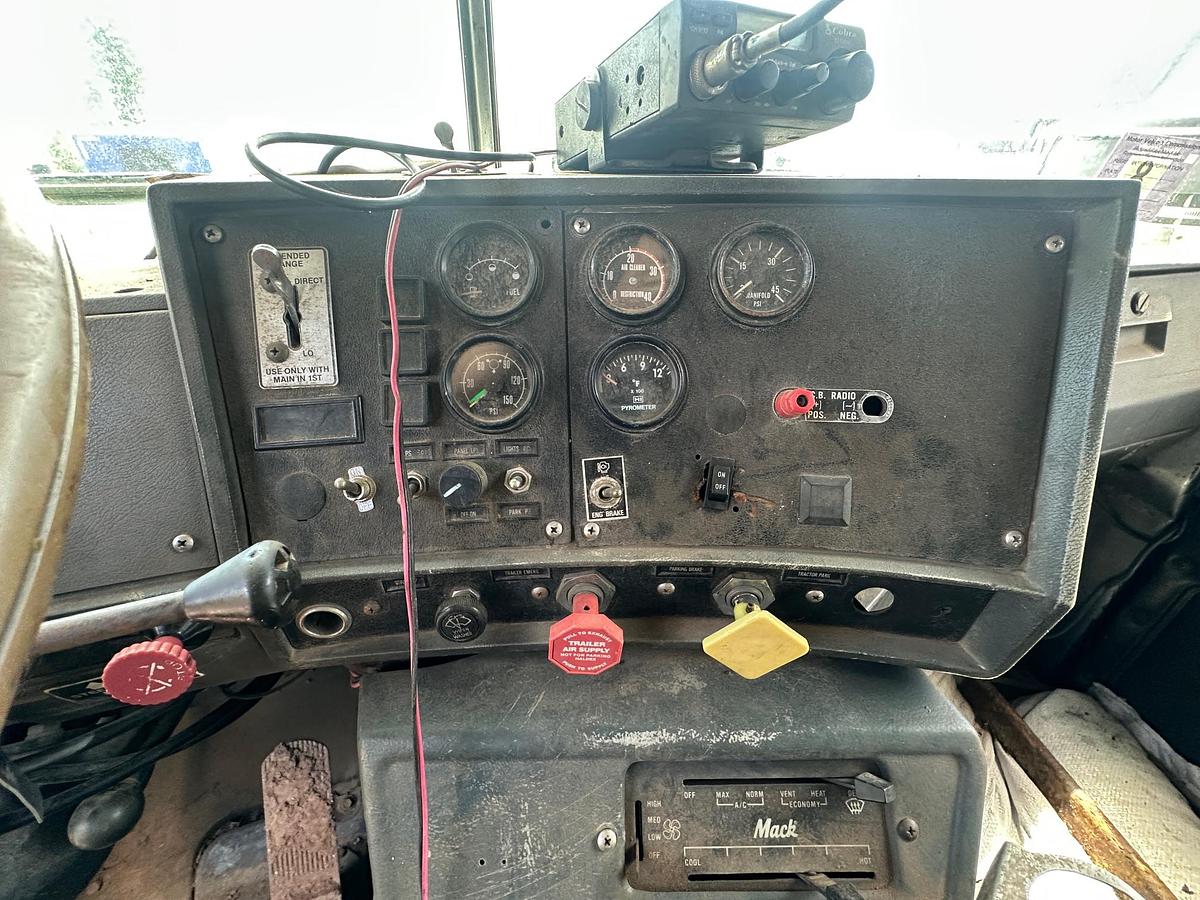 Used 1990 MACK RB688S