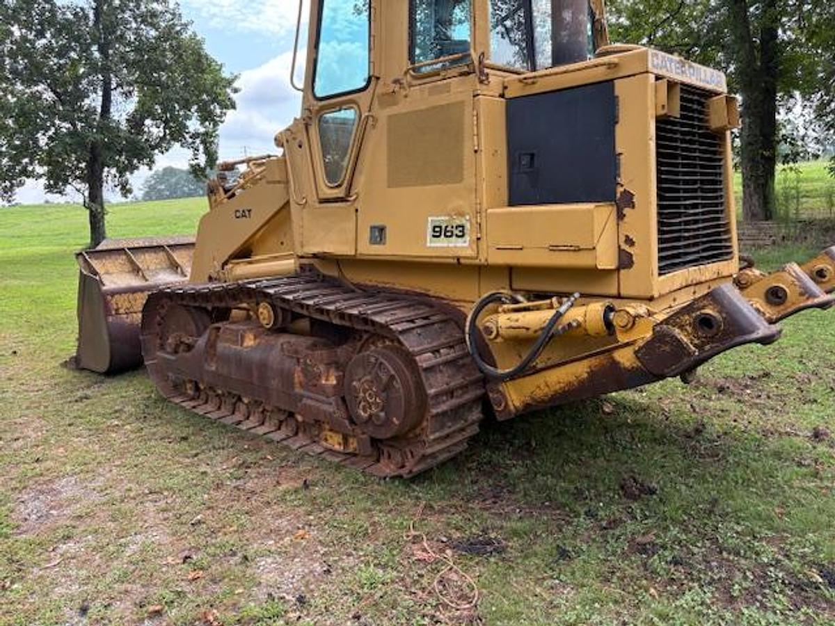 Used 1983 CATERPILLAR 963
