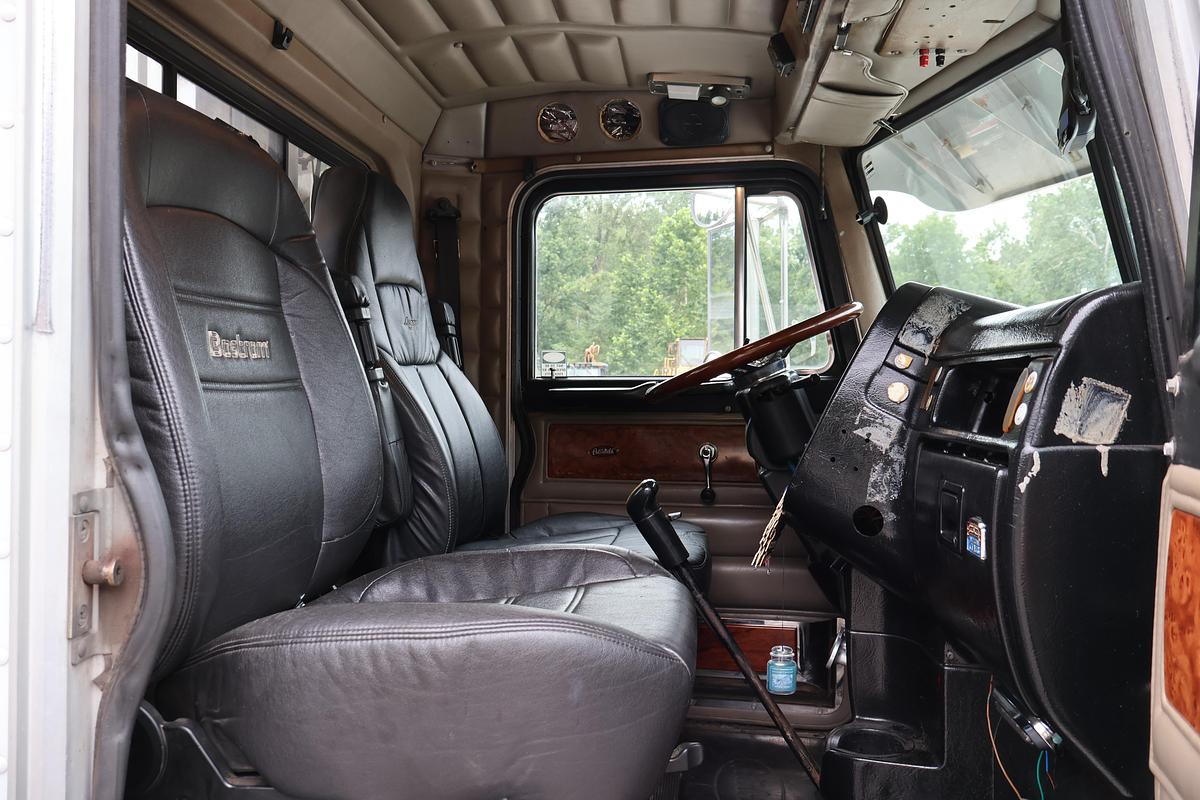 Used 2001 PETERBILT 379