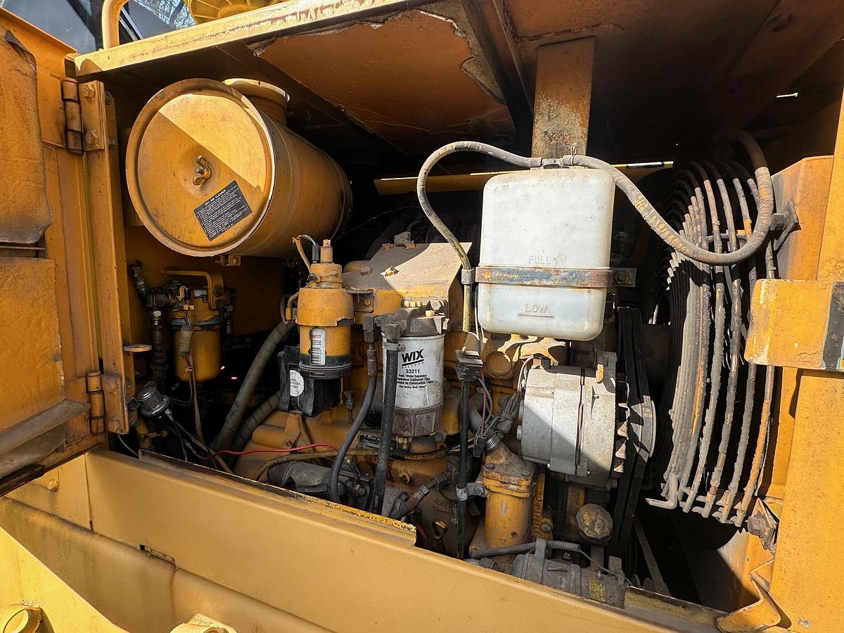 Used 1992 DEERE 444E