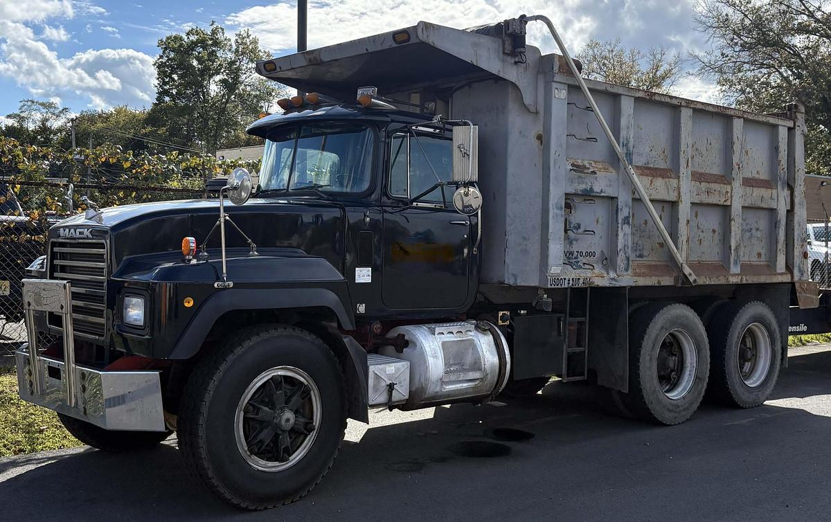 Used 1997 MACK RD688SX
