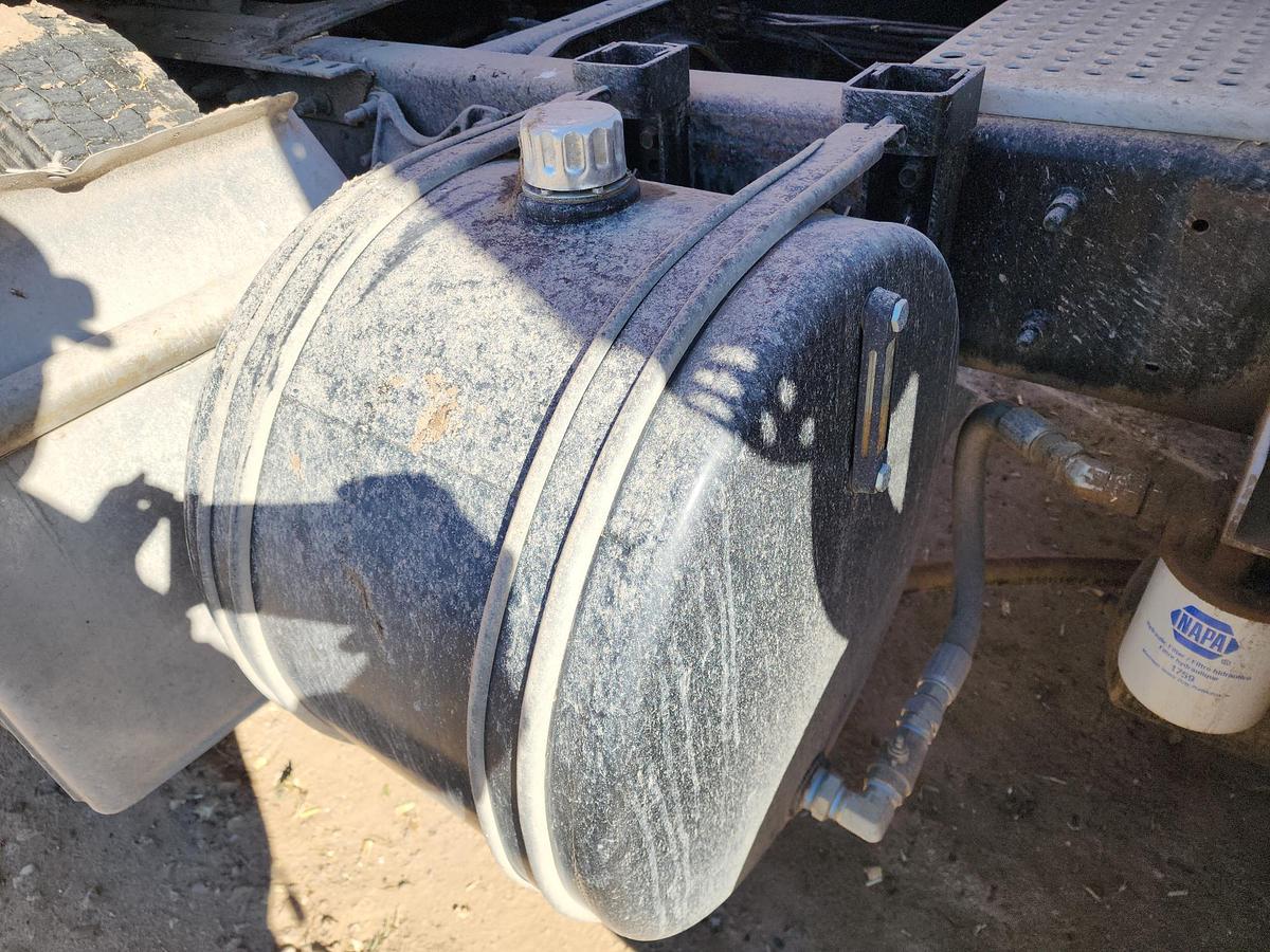 Used 1998 INTERNATIONAL 9100 6x4 Day Cab