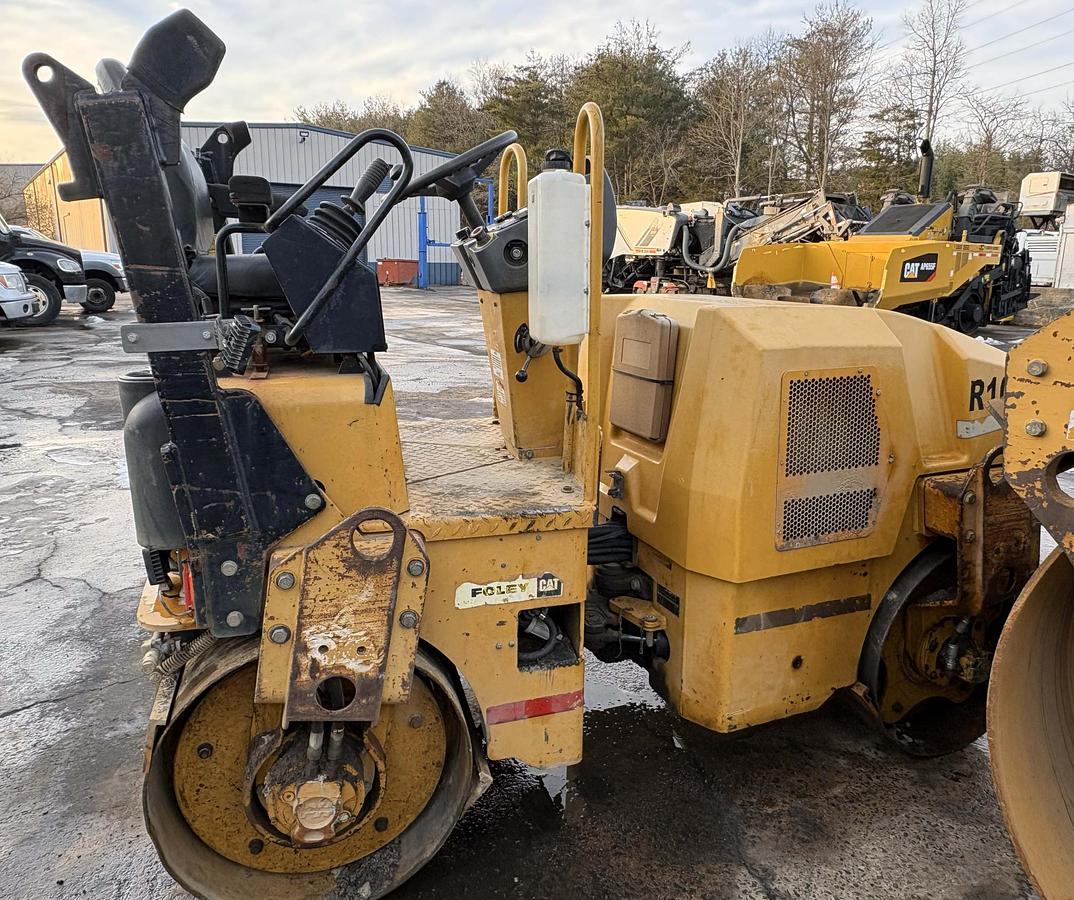 Used 2013 CATERPILLAR CB24XT