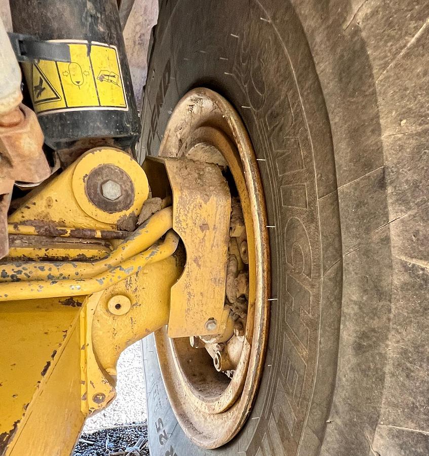 Used 2011 CATERPILLAR 740B Ej