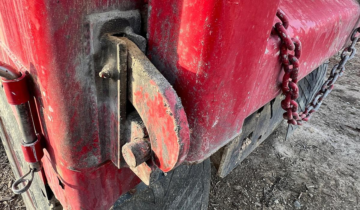 Used 2013 FREIGHTLINER 108SD Dump Truck