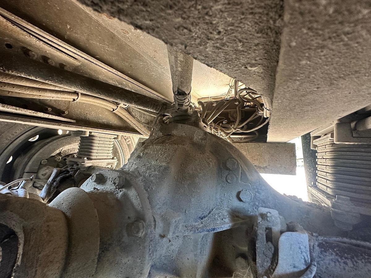 Used 2019 MACK Granite GR64F