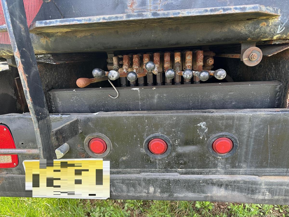 Used 2004 VOLVO 17.5T Crane