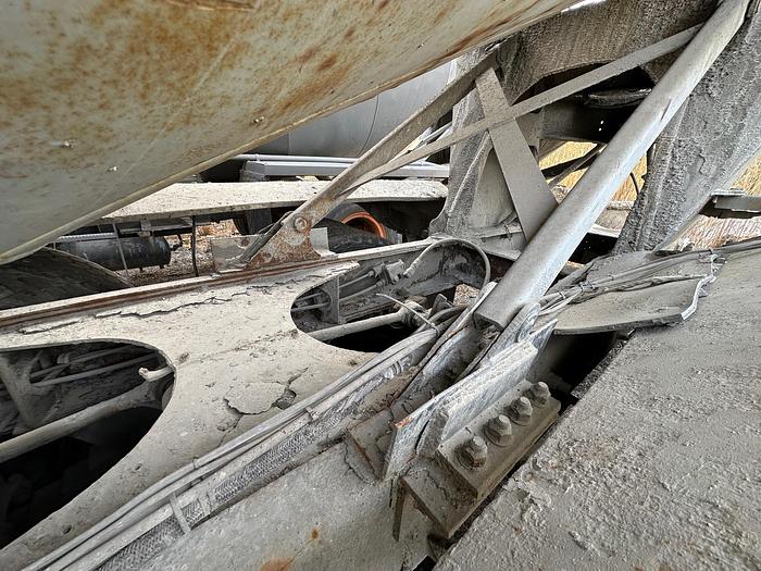 Used 2001 MACK DM688SX