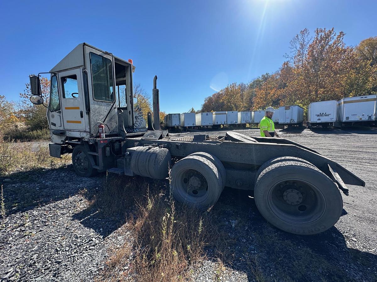 Used 2011 OTTAWA Yard Spotter