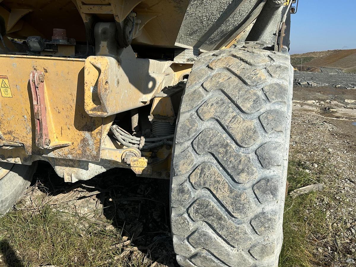 Used 2002 VOLVO A40D