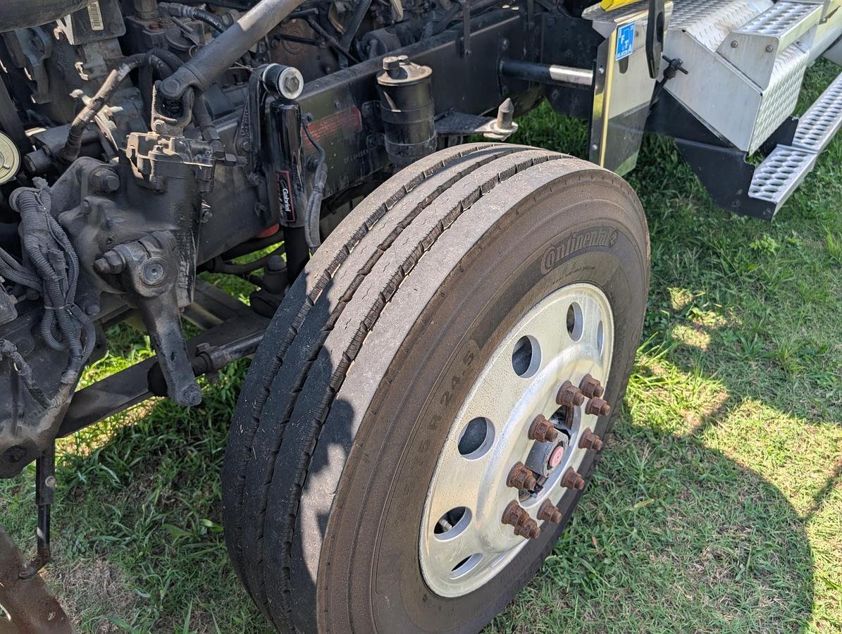 Used 2004 WESTERN STAR 4900