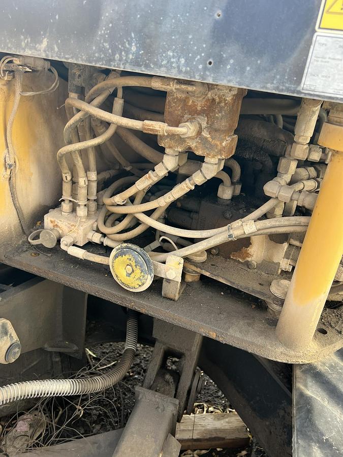 Used 2005 CATERPILLAR 304 CR