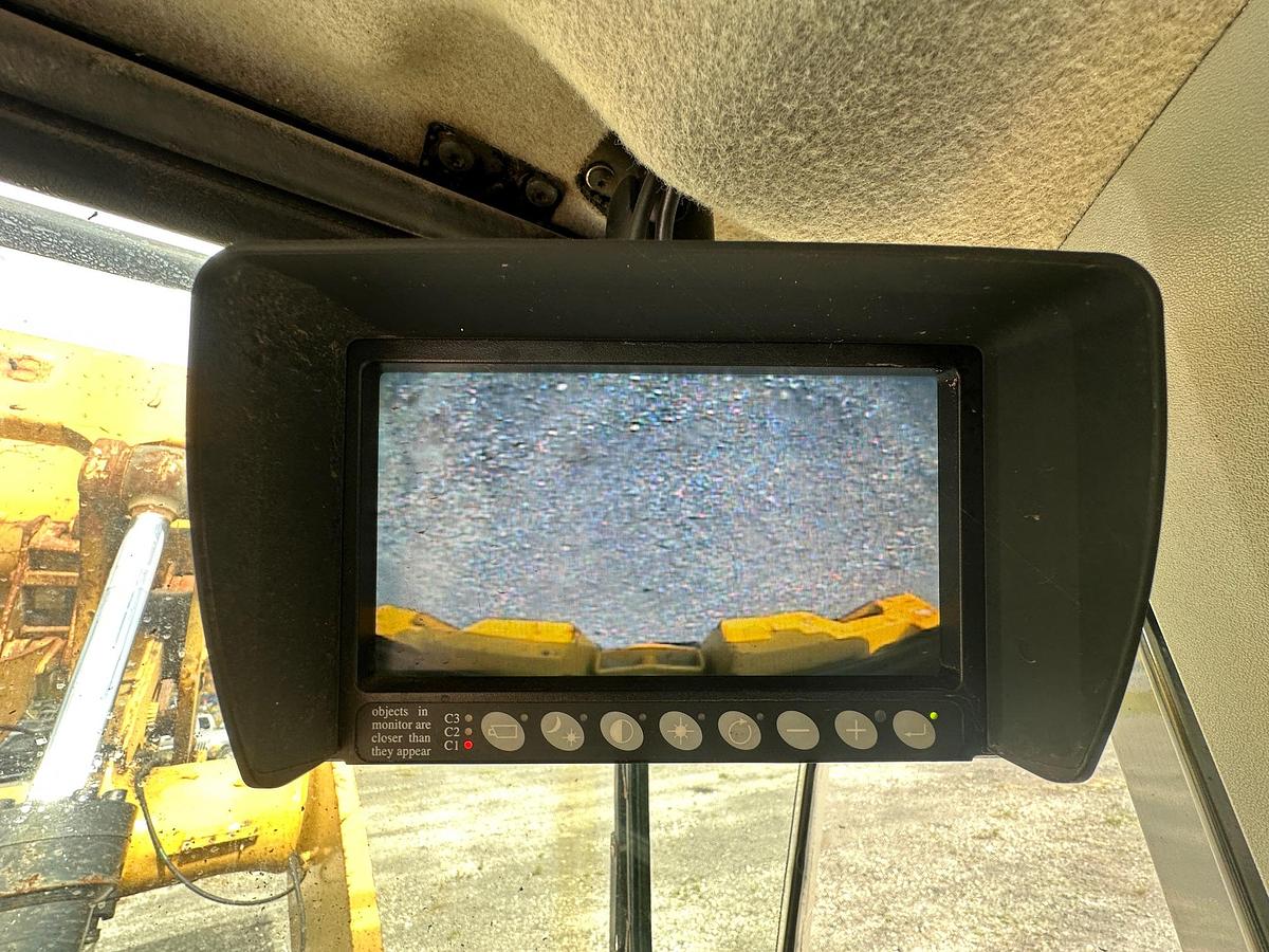 Used 2013 CATERPILLAR 962K