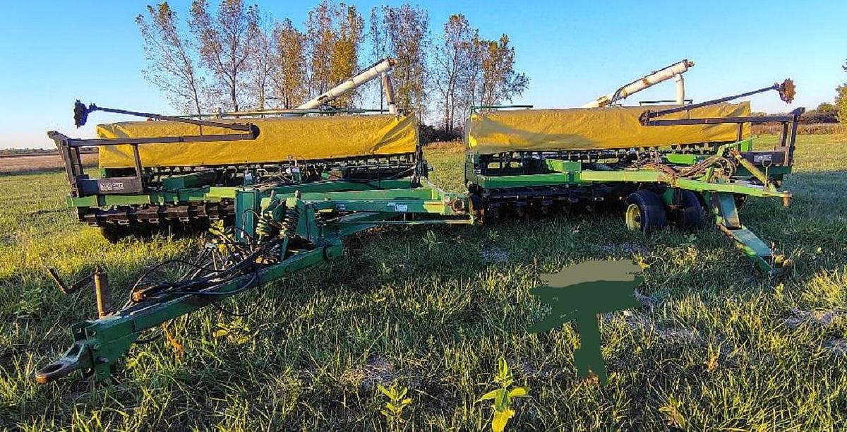 Used 1992 JOHN DEERE 750 Grain Drills