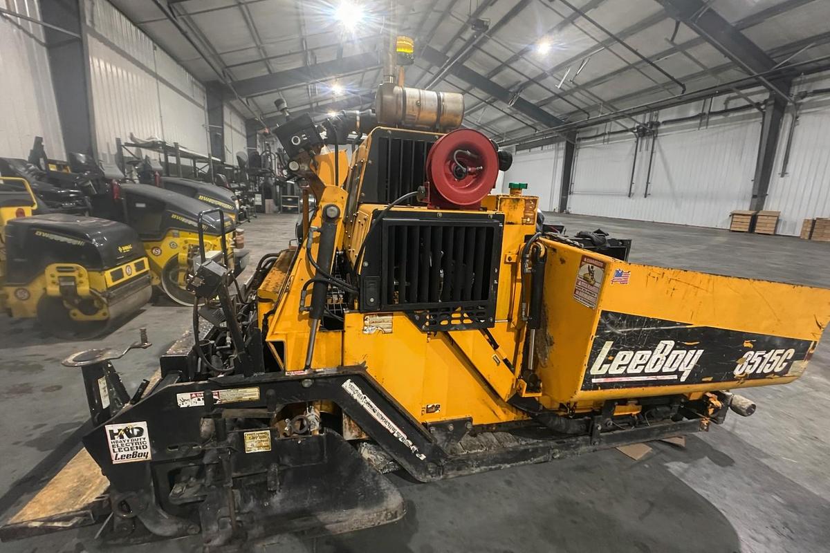 Used 2015 LEEBOY 8515C