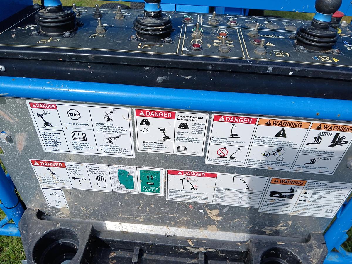 Used 2023 GENIE GTH 5519