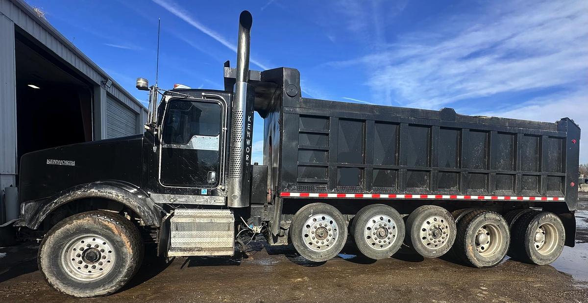 Used 2006 KENWORTH T800