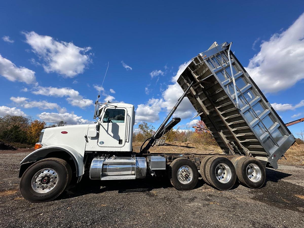 Used 2016 PETERBILT 365