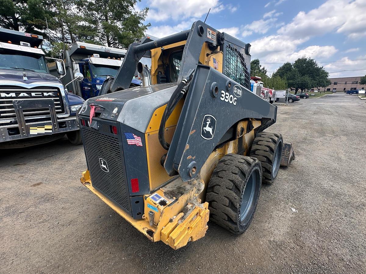 Used 2017 DEERE 330G