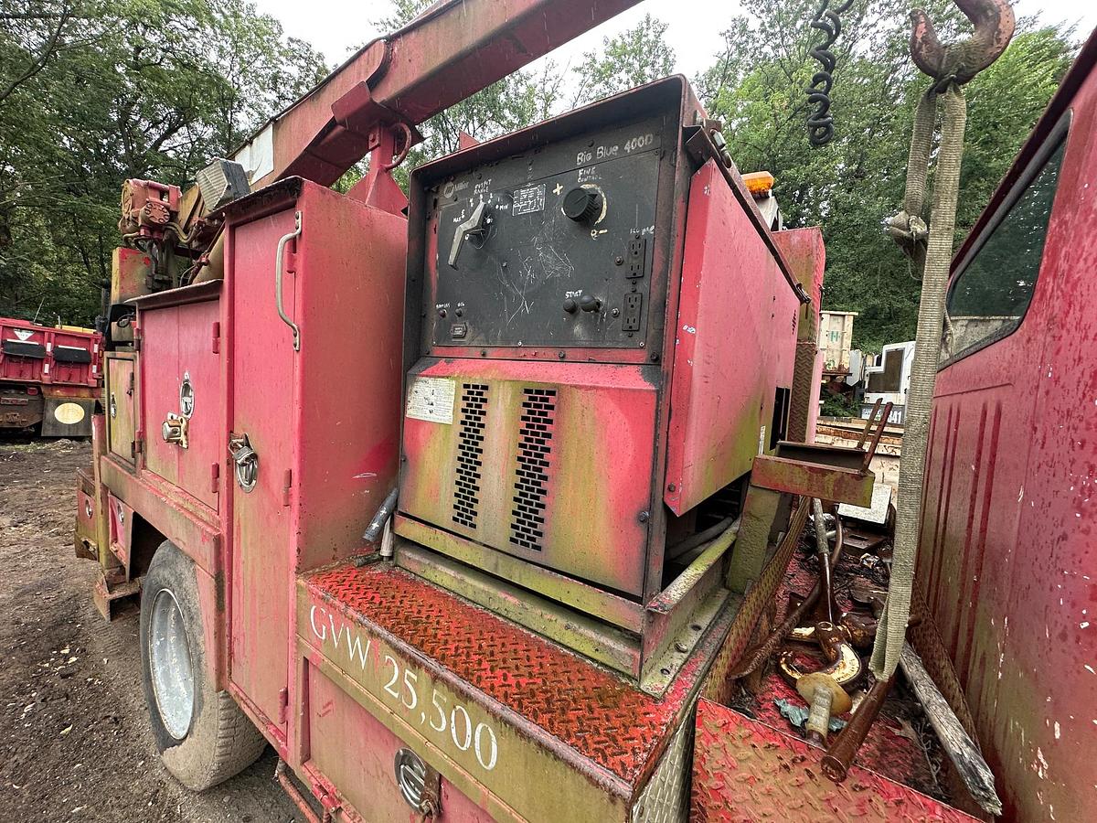 Used 2001 INTERNATIONAL 4700 Service Truck