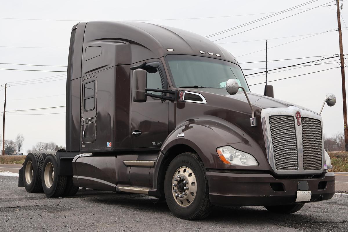 Used 2016 KENWORTH T680