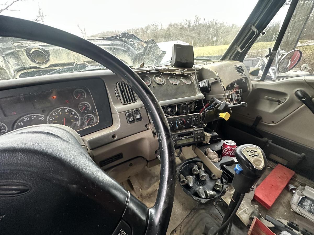 Used 2006 STERLING L9500